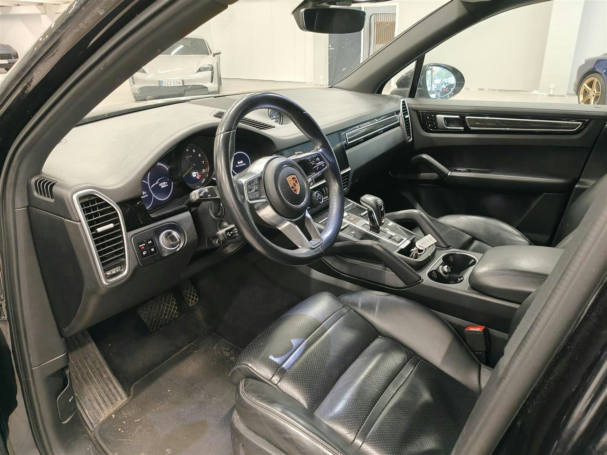 musta Porsche Cayenne 2019 kuva 3.
