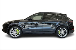 musta Porsche Cayenne 2019 kuva 5.