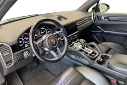 musta Porsche Cayenne 2019 kuva 6.
