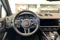 musta Porsche Cayenne 2019 kuva 10.