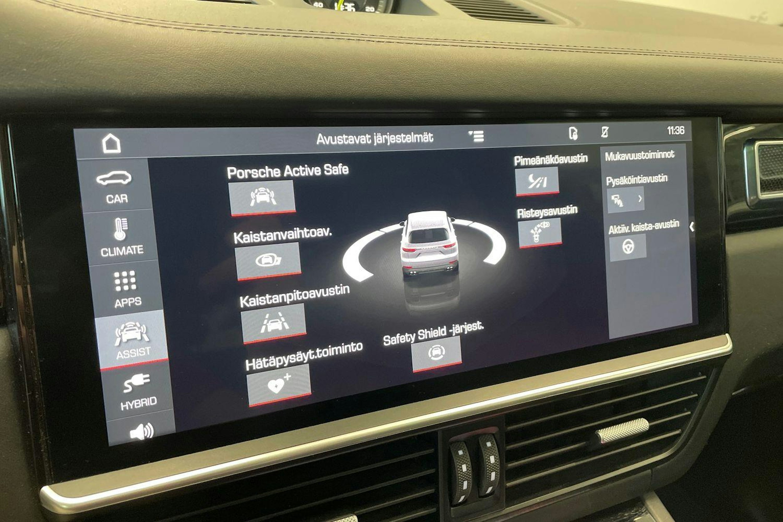 musta Porsche Cayenne 2019 kuva 16.