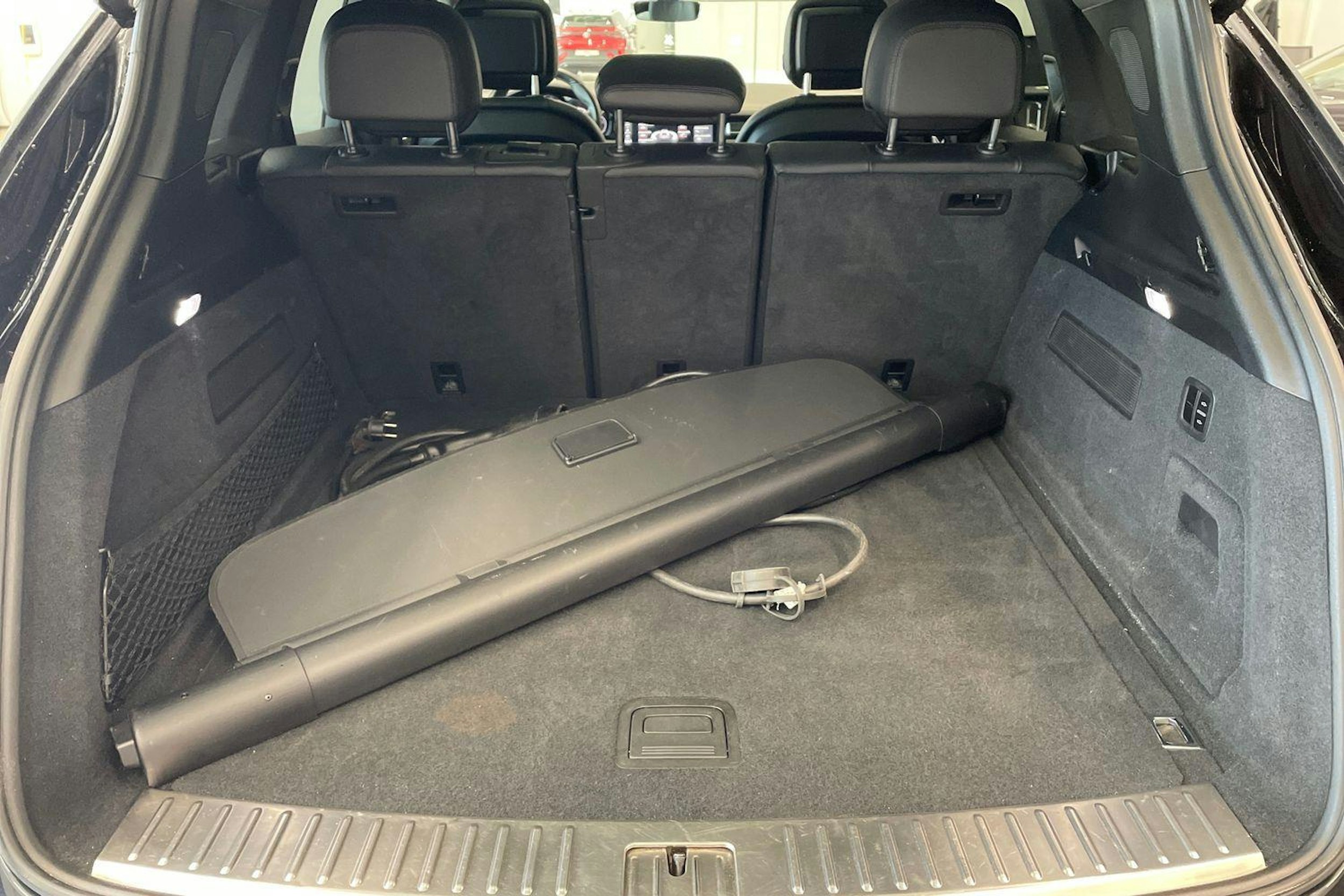 musta Porsche Cayenne 2019 kuva 22.