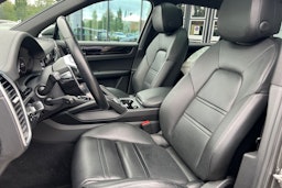 Harmaa Porsche Cayenne 2019 kuva 8.