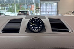 Harmaa Porsche Cayenne 2019 kuva 19.
