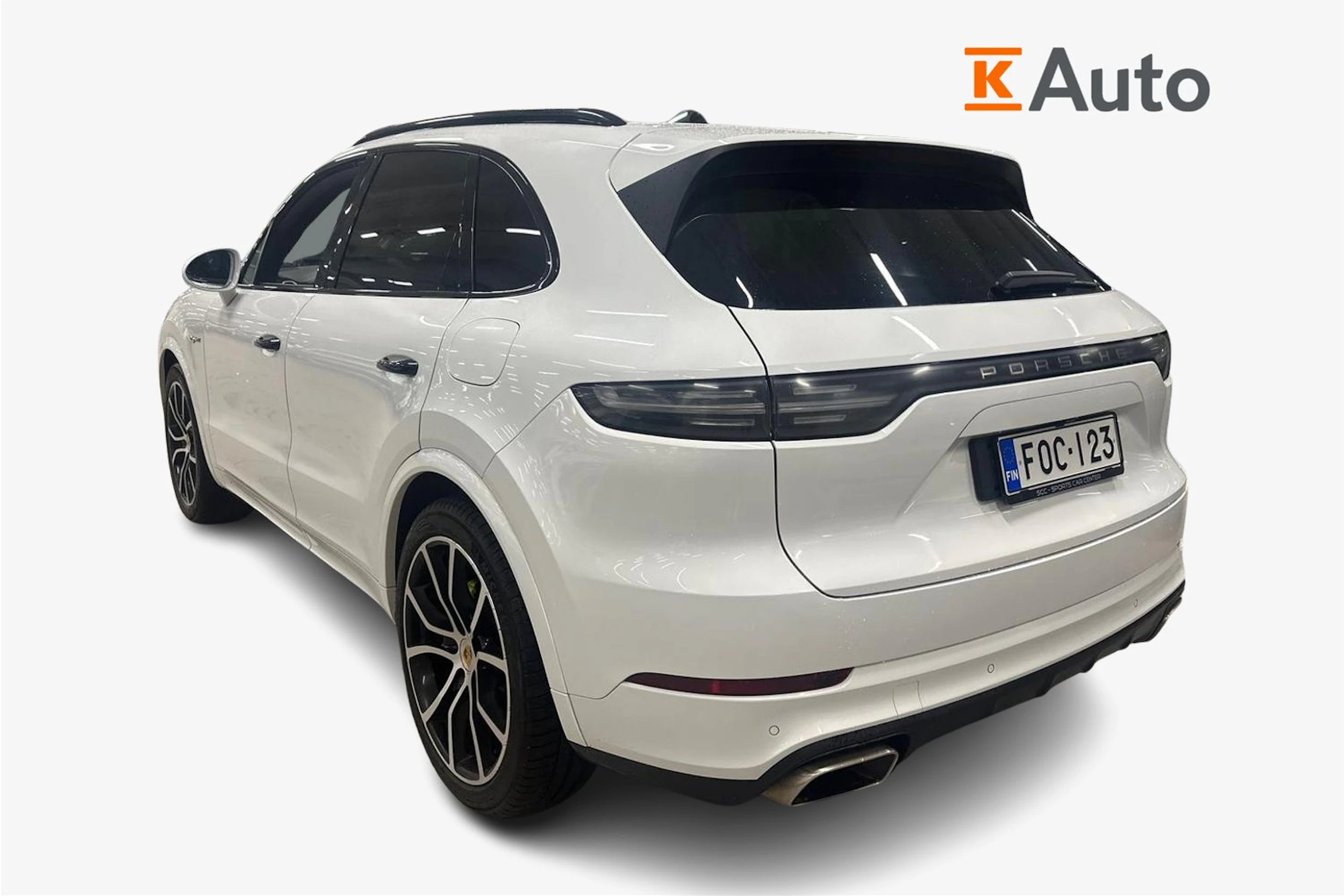 Valkoinen Porsche Cayenne 2019 kuva 2.