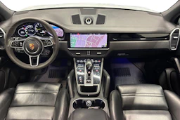 Valkoinen Porsche Cayenne 2019 kuva 7.