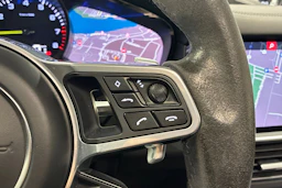 Valkoinen Porsche Cayenne 2019 kuva 14.