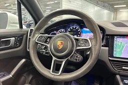 Valkoinen Porsche Cayenne 2019 kuva 15.