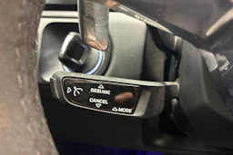 Valkoinen Porsche Cayenne 2019 kuva 16.