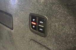 Valkoinen Porsche Cayenne 2019 kuva 31.