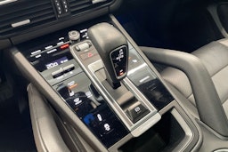 valkoinen Porsche Cayenne 2019 kuva 12.