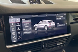 valkoinen Porsche Cayenne 2019 kuva 13.