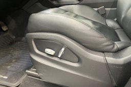 valkoinen Porsche Cayenne 2019 kuva 15.