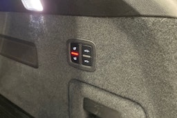 valkoinen Porsche Cayenne 2019 kuva 18.