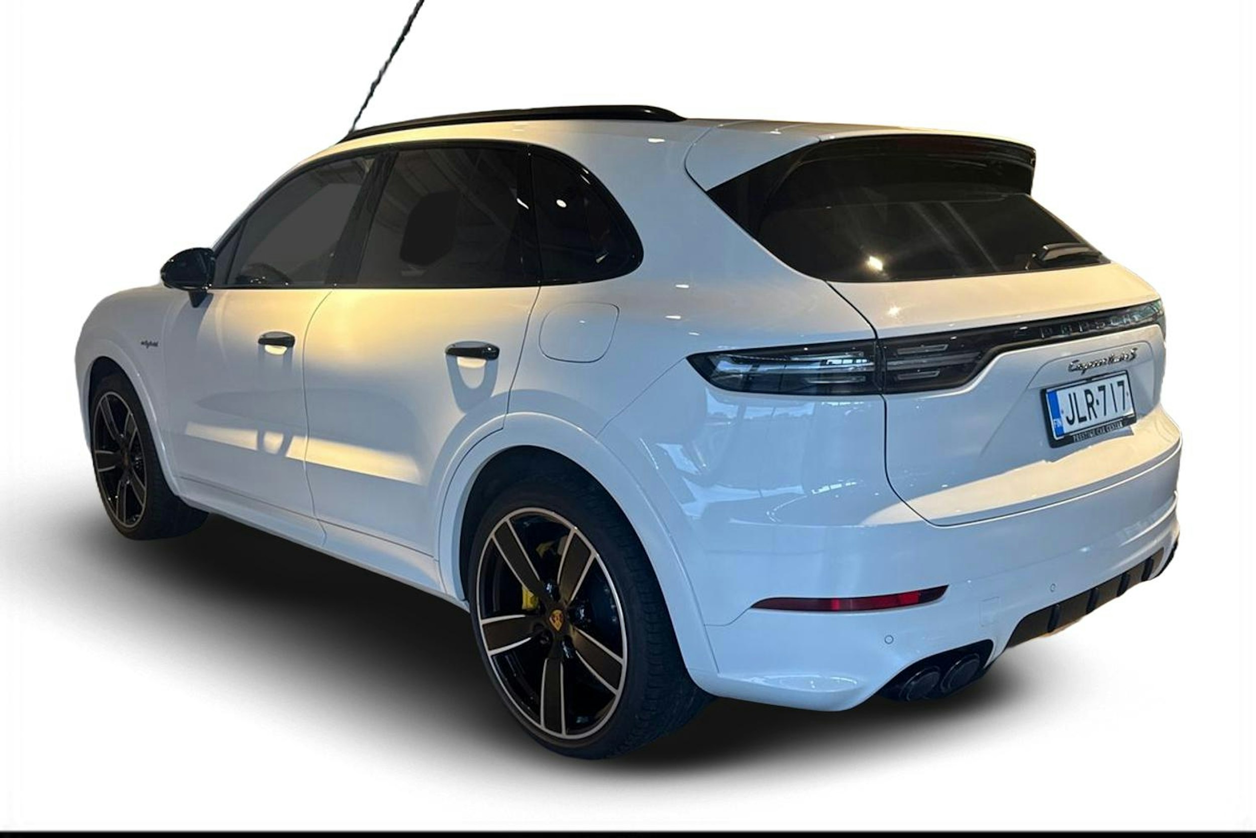 valkoinen Porsche Cayenne 2019 kuva 2.