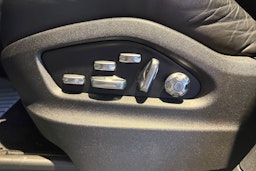 valkoinen Porsche Cayenne 2019 kuva 11.