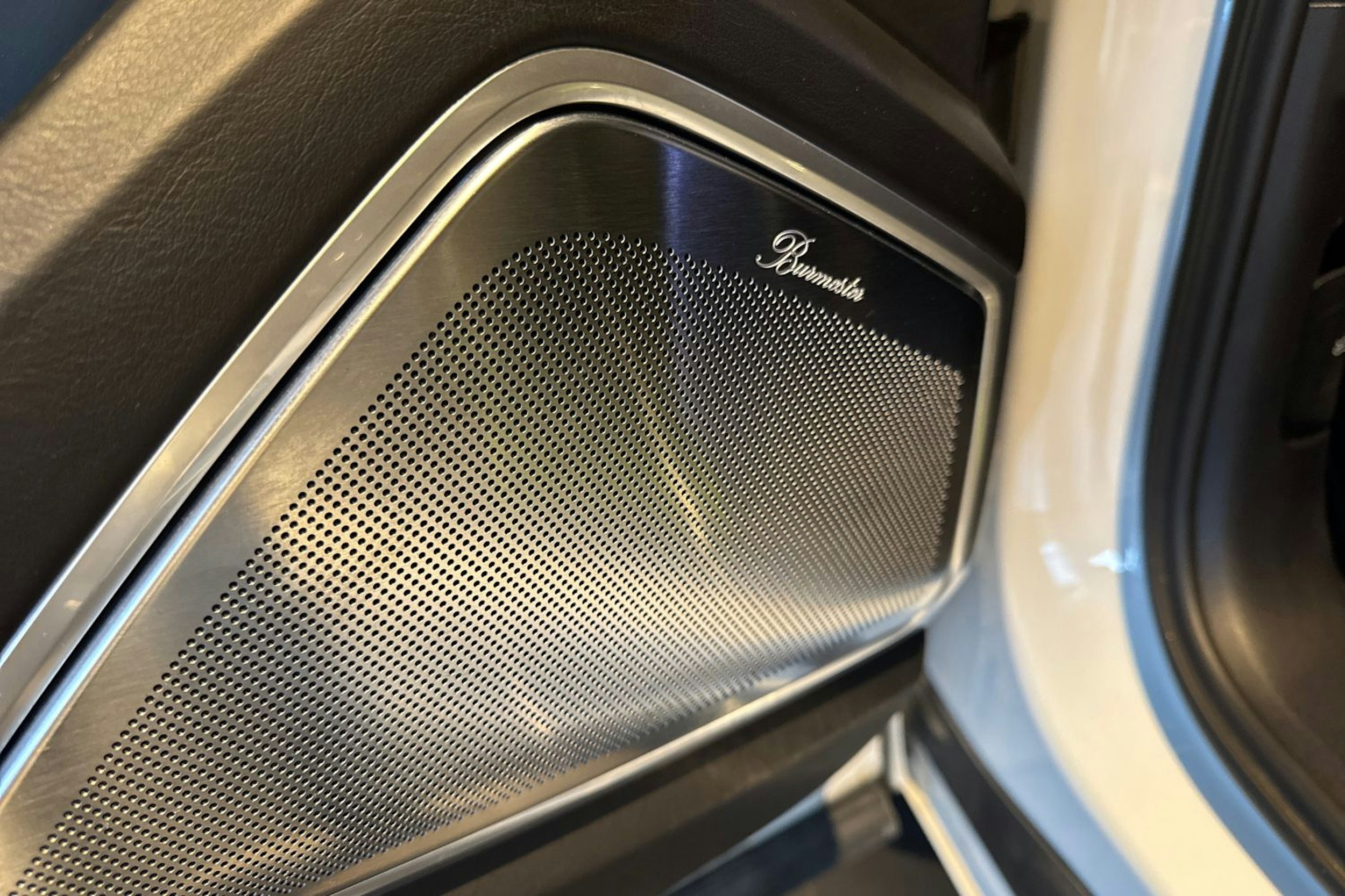 valkoinen Porsche Cayenne 2019 kuva 13.
