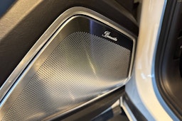 valkoinen Porsche Cayenne 2019 kuva 13.