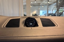 valkoinen Porsche Cayenne 2019 kuva 15.