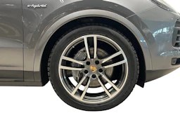 harmaa Porsche Cayenne 2019 kuva 7.