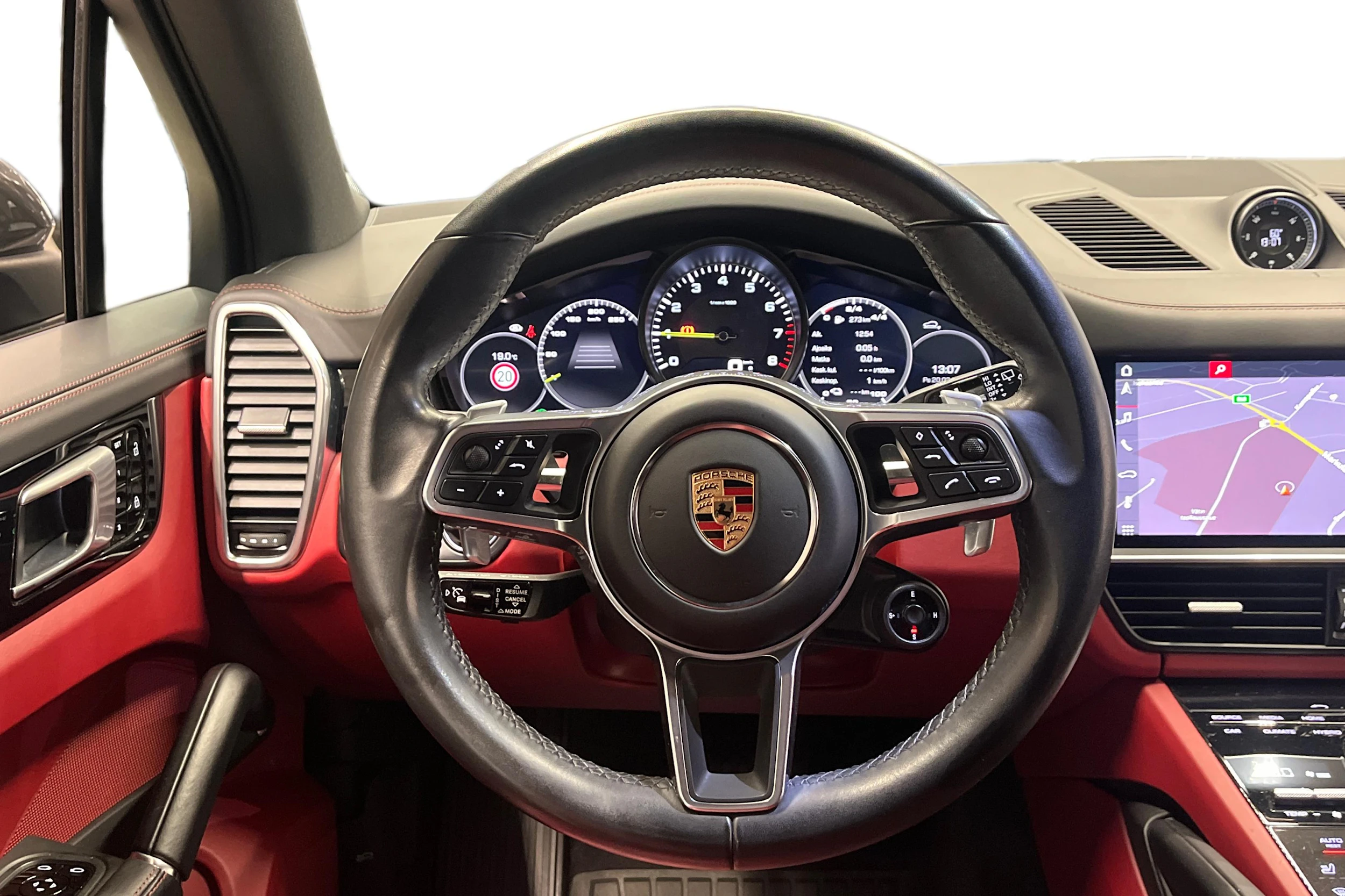 harmaa Porsche Cayenne 2019 kuva 8.