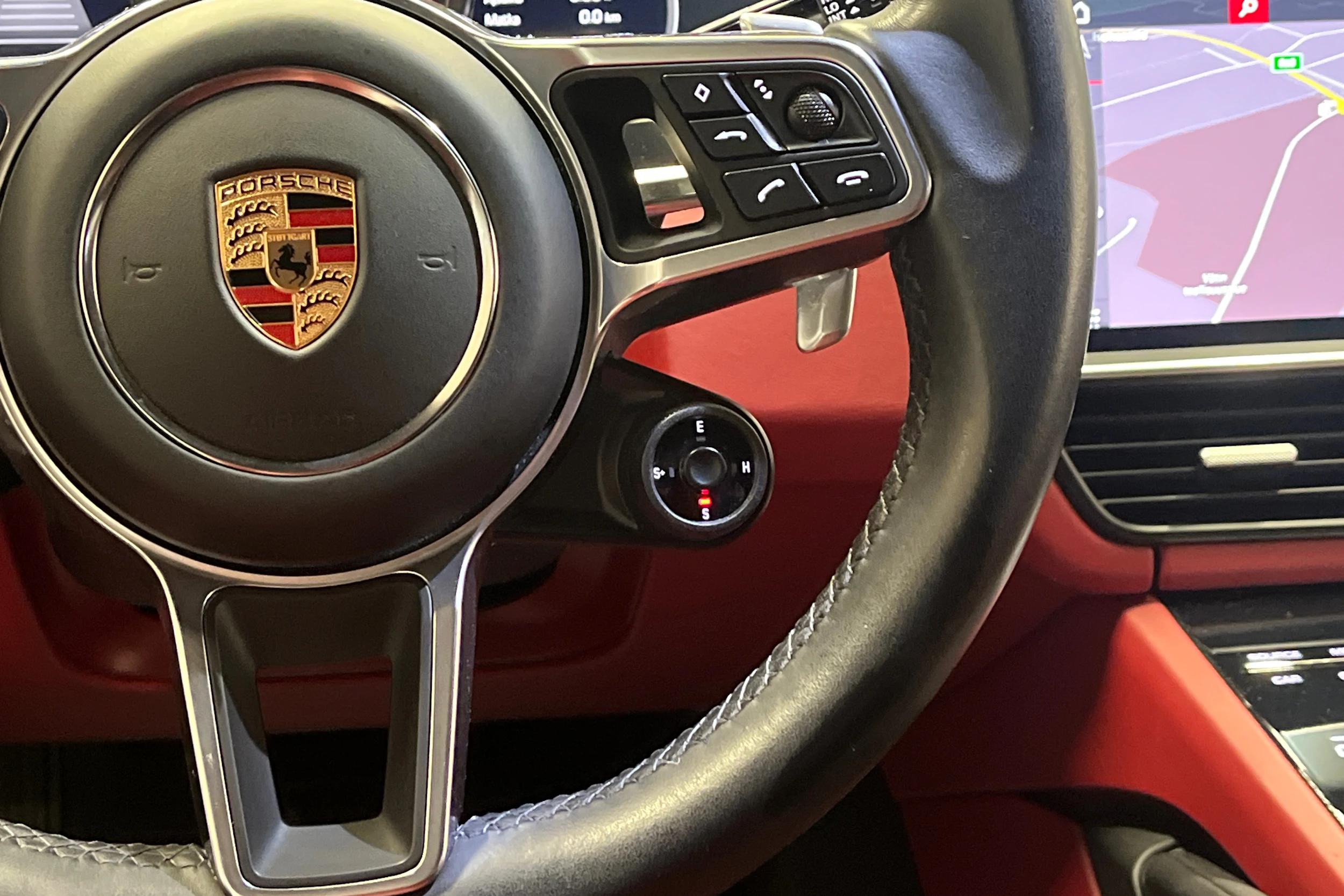 harmaa Porsche Cayenne 2019 kuva 9.