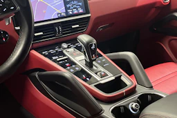 harmaa Porsche Cayenne 2019 kuva 12.