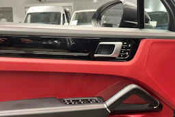 harmaa Porsche Cayenne 2019 kuva 13.