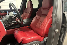 harmaa Porsche Cayenne 2019 kuva 15.