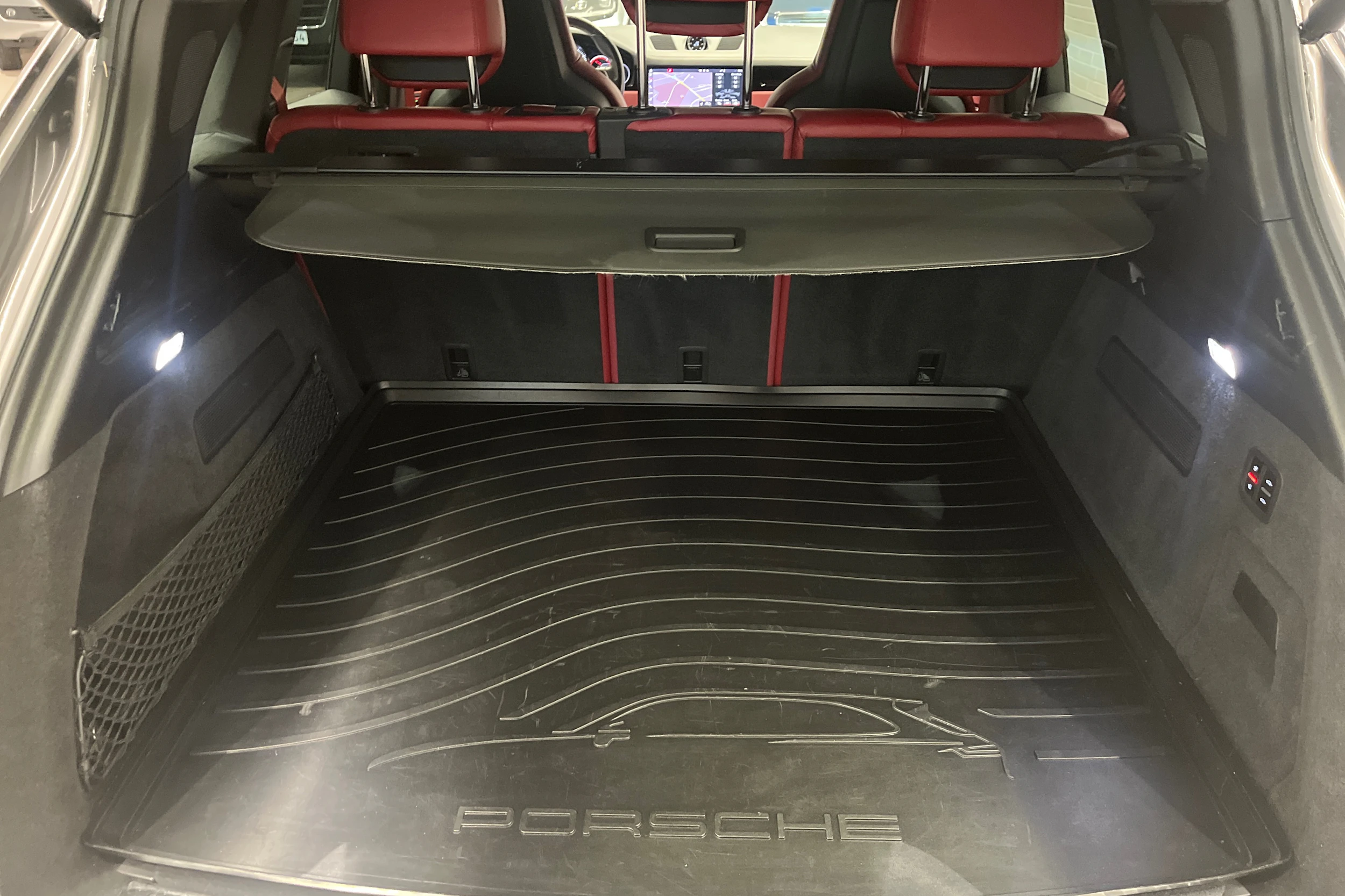 harmaa Porsche Cayenne 2019 kuva 19.