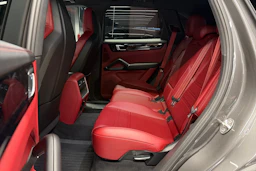 harmaa Porsche Cayenne 2019 kuva 23.