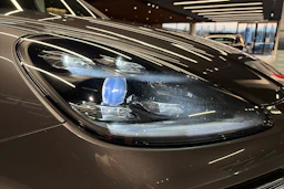 harmaa Porsche Cayenne 2019 kuva 30.
