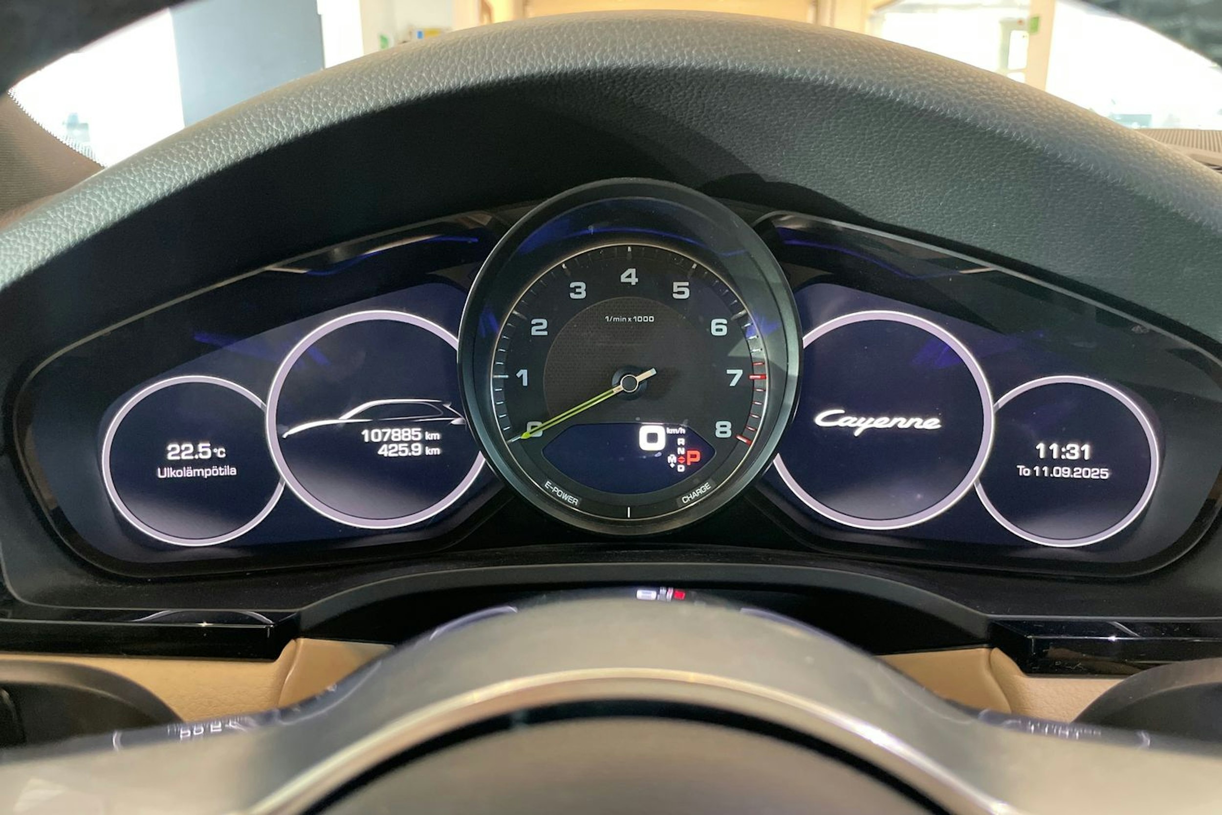 Valkoinen Porsche Cayenne 2019 kuva 11.