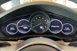Valkoinen Porsche Cayenne 2019 kuva 11.