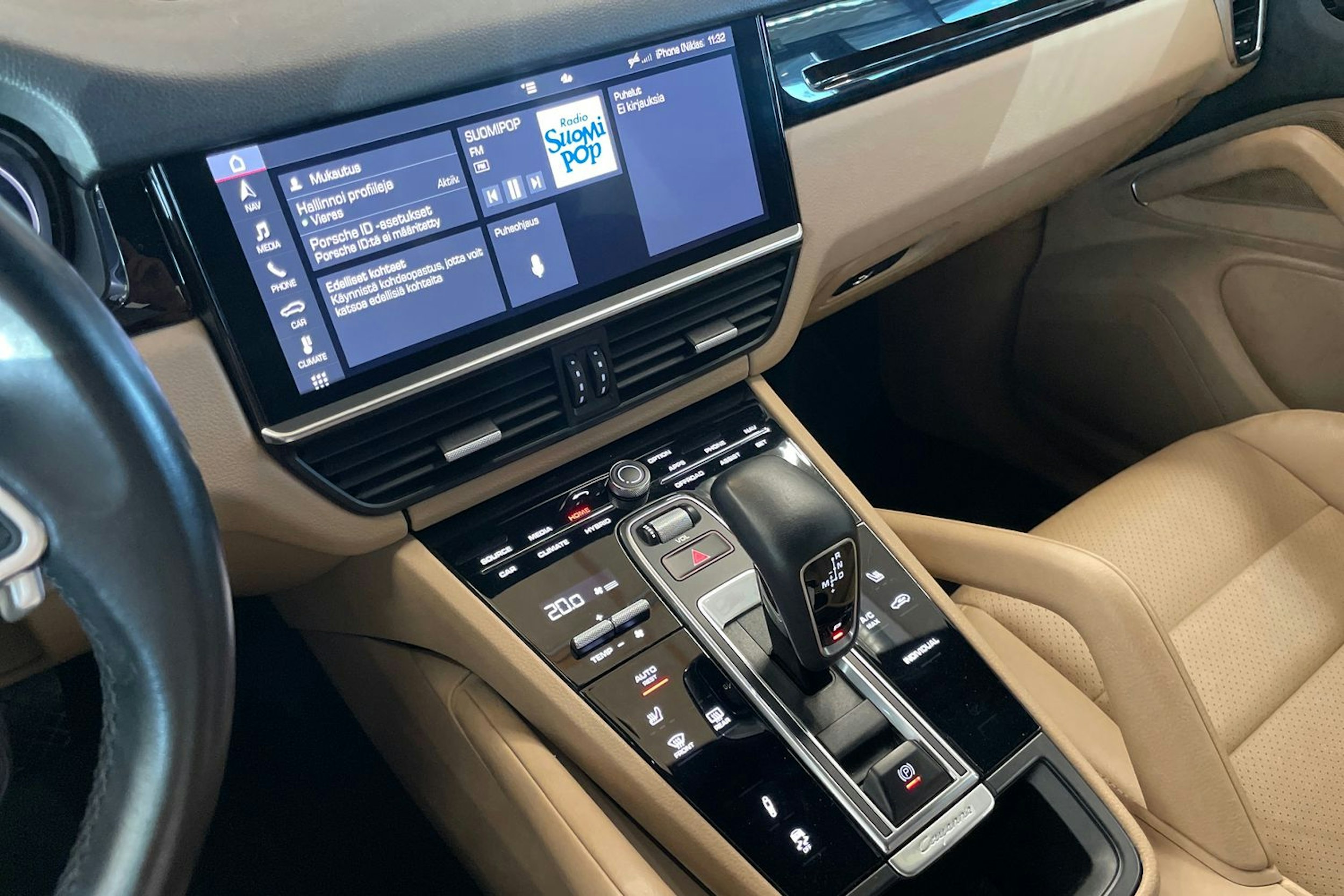 Valkoinen Porsche Cayenne 2019 kuva 12.