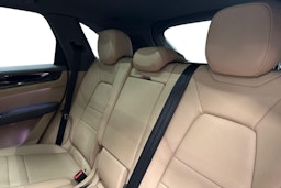 Valkoinen Porsche Cayenne 2019 kuva 8.