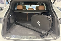 Valkoinen Porsche Cayenne 2019 kuva 19.