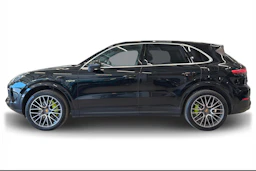 Musta Porsche Cayenne 2019 kuva 6.