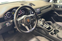 Musta Porsche Cayenne 2019 kuva 7.