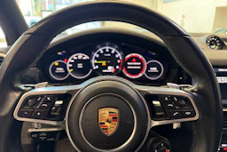 Musta Porsche Cayenne 2019 kuva 17.