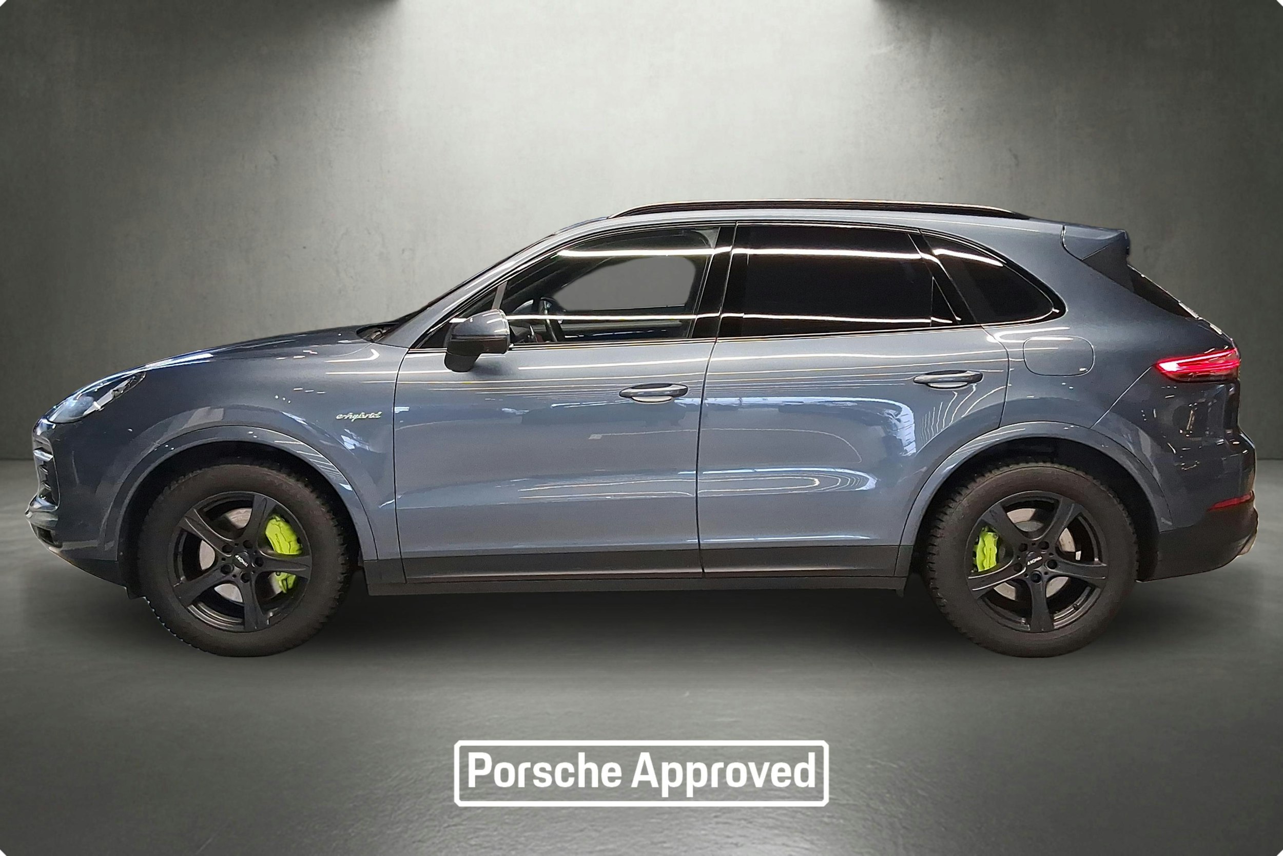 sininen Porsche Cayenne 2019 kuva 6.