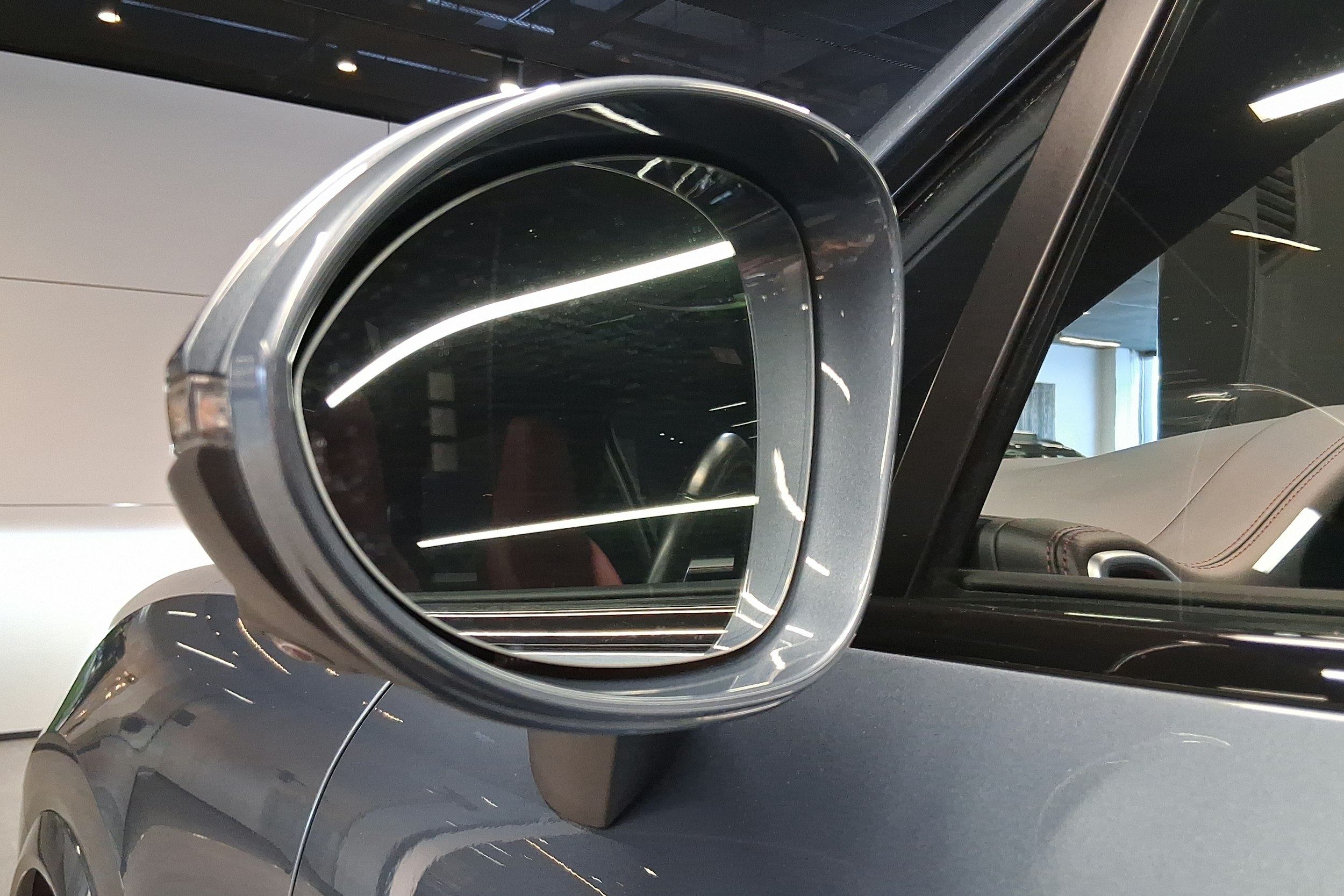 sininen Porsche Cayenne 2019 kuva 11.