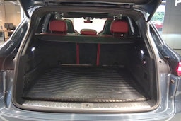 sininen Porsche Cayenne 2019 kuva 25.