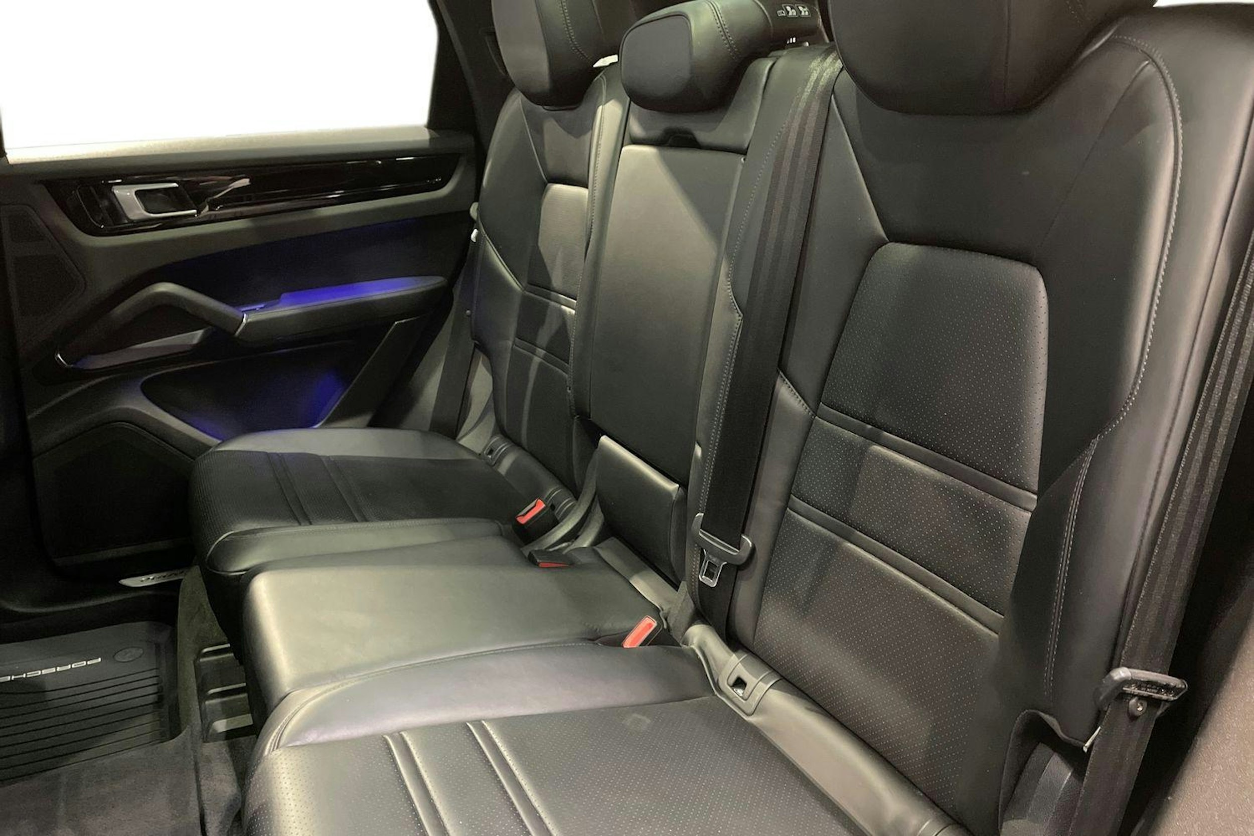 Hopea Porsche Cayenne 2019 kuva 8.