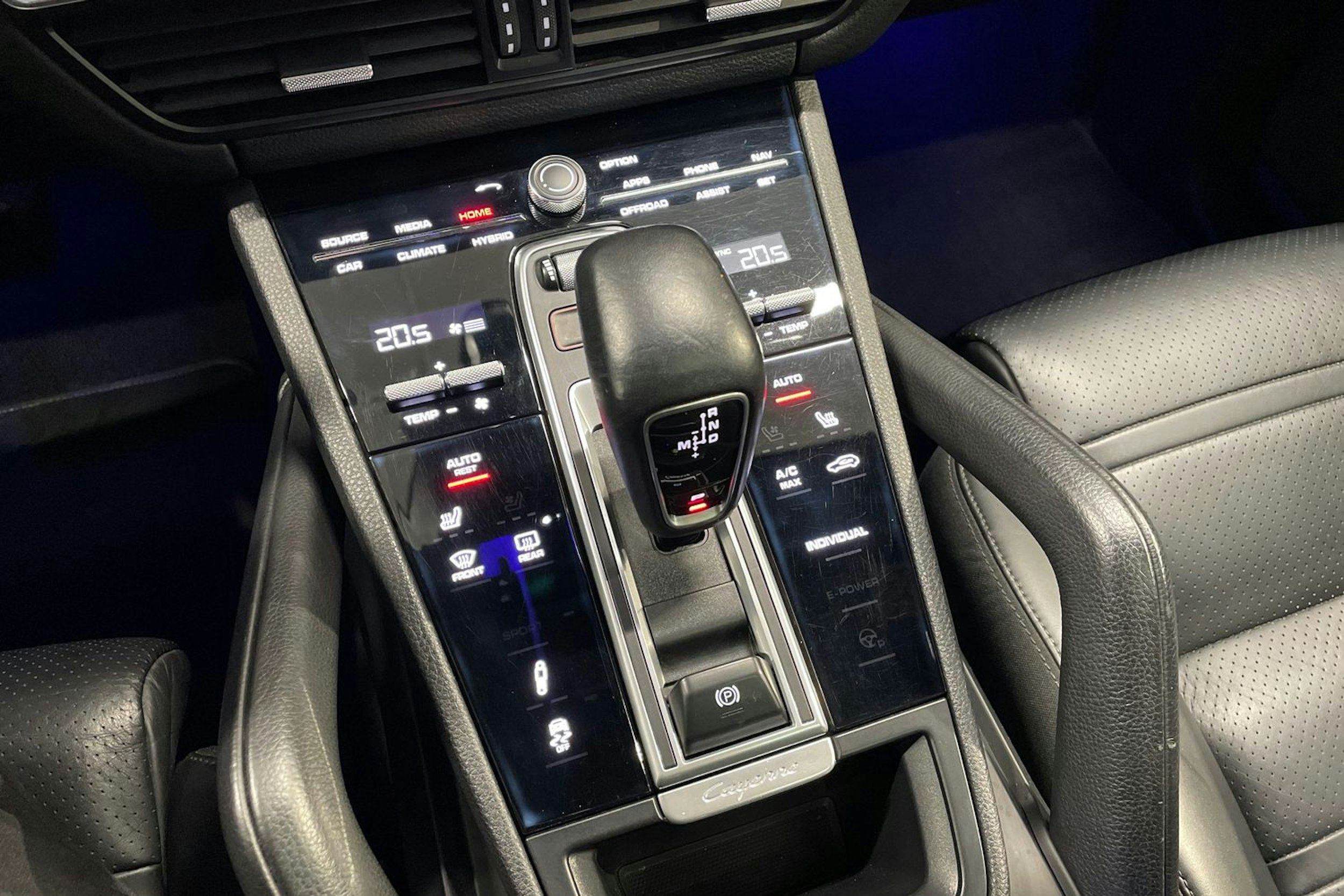 Hopea Porsche Cayenne 2019 kuva 16.