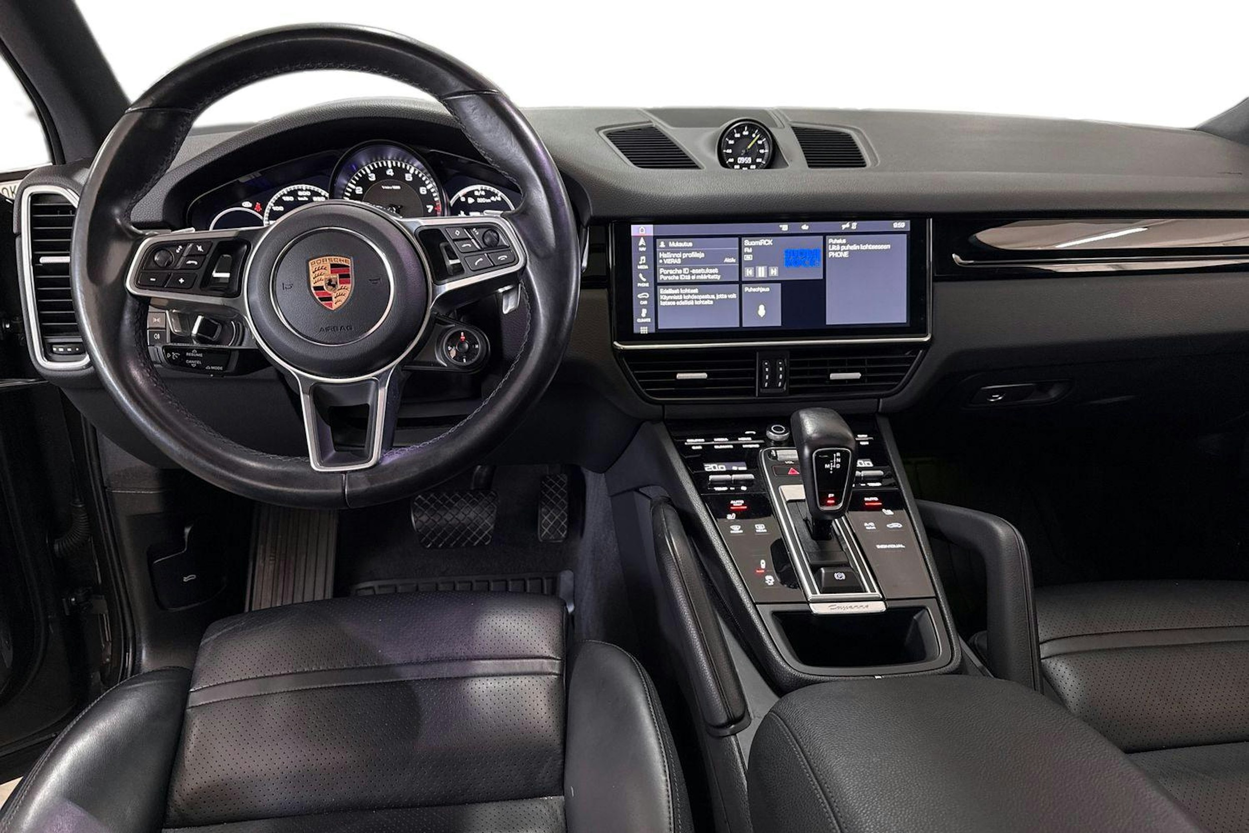 harmaa Porsche Cayenne 2020 kuva 7.