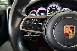 harmaa Porsche Cayenne 2020 kuva 21.