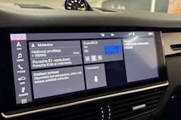 harmaa Porsche Cayenne 2020 kuva 23.