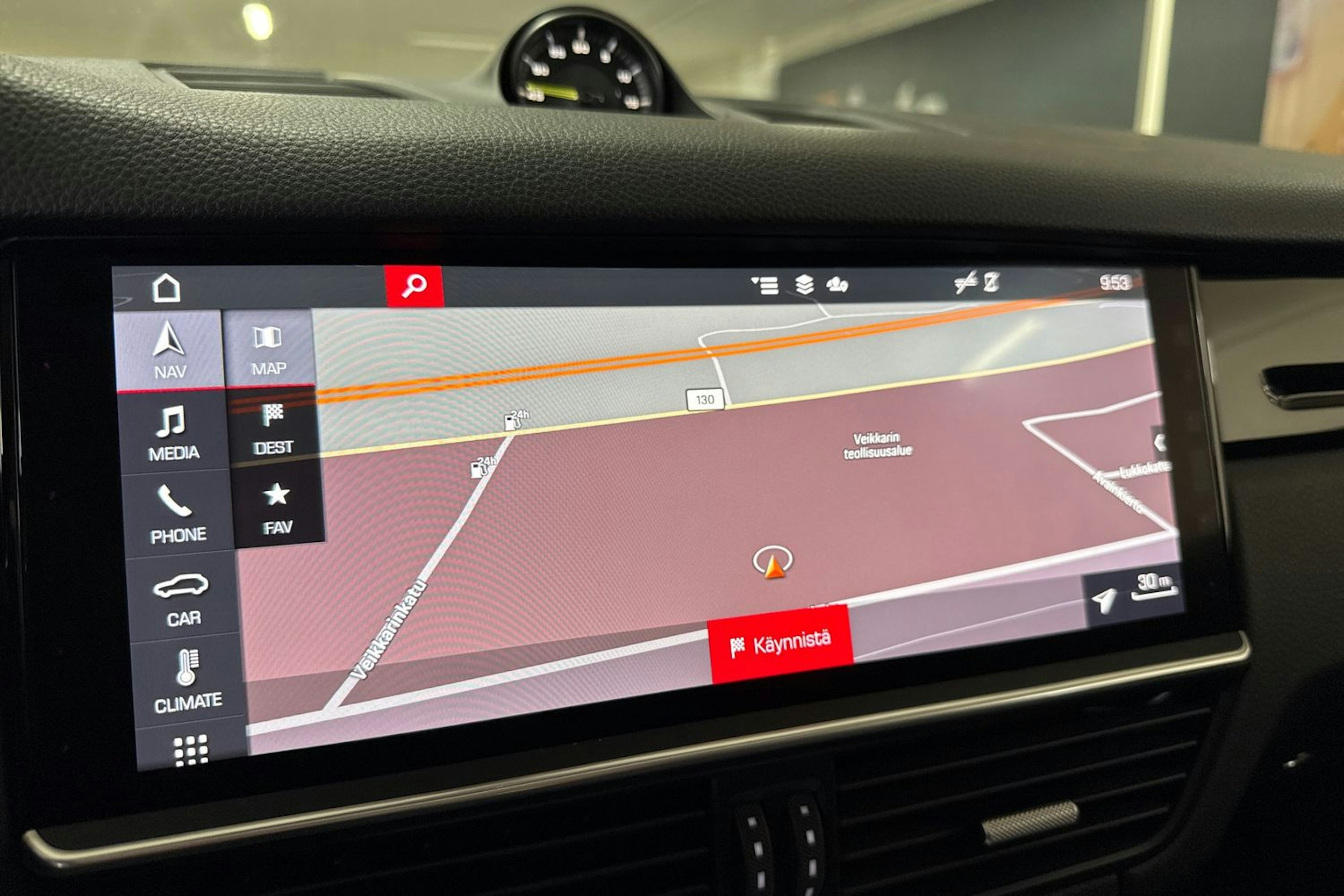 harmaa Porsche Cayenne 2020 kuva 24.