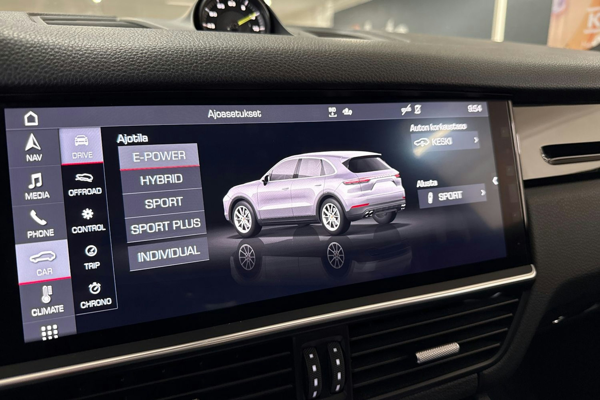 harmaa Porsche Cayenne 2020 kuva 27.